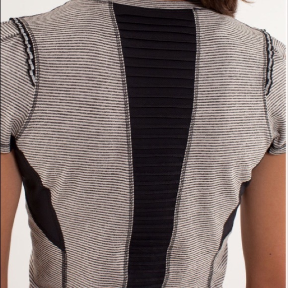 Lululemon Star Runner Short Sleeve - Picture 7 of 9